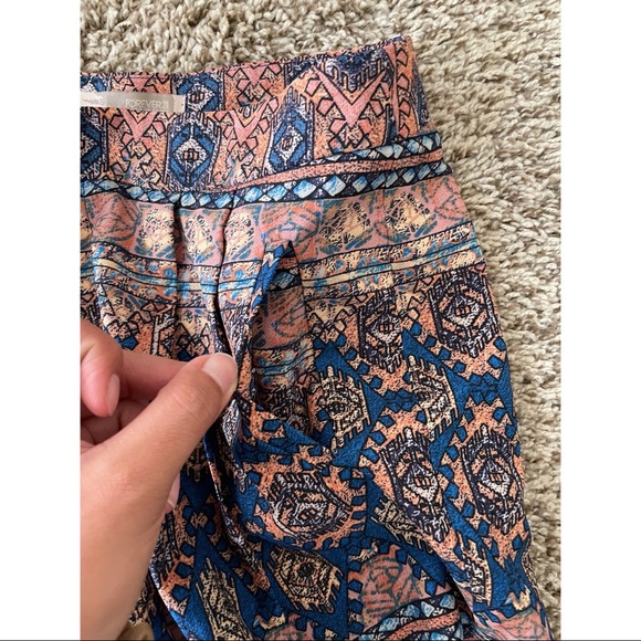 Forever 21 Shorts - Picture 3 of 6